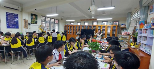Tiết học tại thư viện